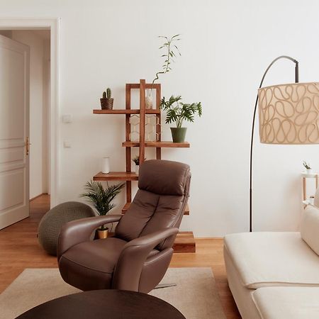 Stylish Designer Apartment At The Center Of Vienna Naschmarkt Buitenkant foto